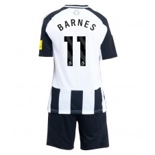 Newcastle United Harvey Barnes #11 Hemmaställ Barn 2024-25 Korta ärmar (+ Korta byxor)